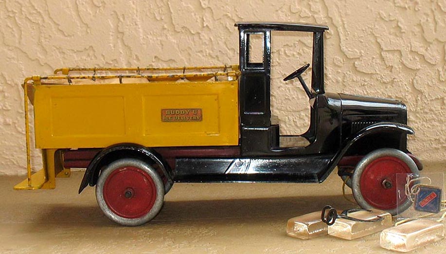 antique buddy l ice truck example with ice tong, buddy l museum facebook ebay twitter ice trucks buddy l toys for sale, buddy l ebay toy trucks,  ebay buddy l ice truck, ebay buddy l toys, ebay antique toys,  ice blocks and ice truck decals. Buying vintage space toys and all buddy l trucks. Free antique toy appraisals, values, and prices